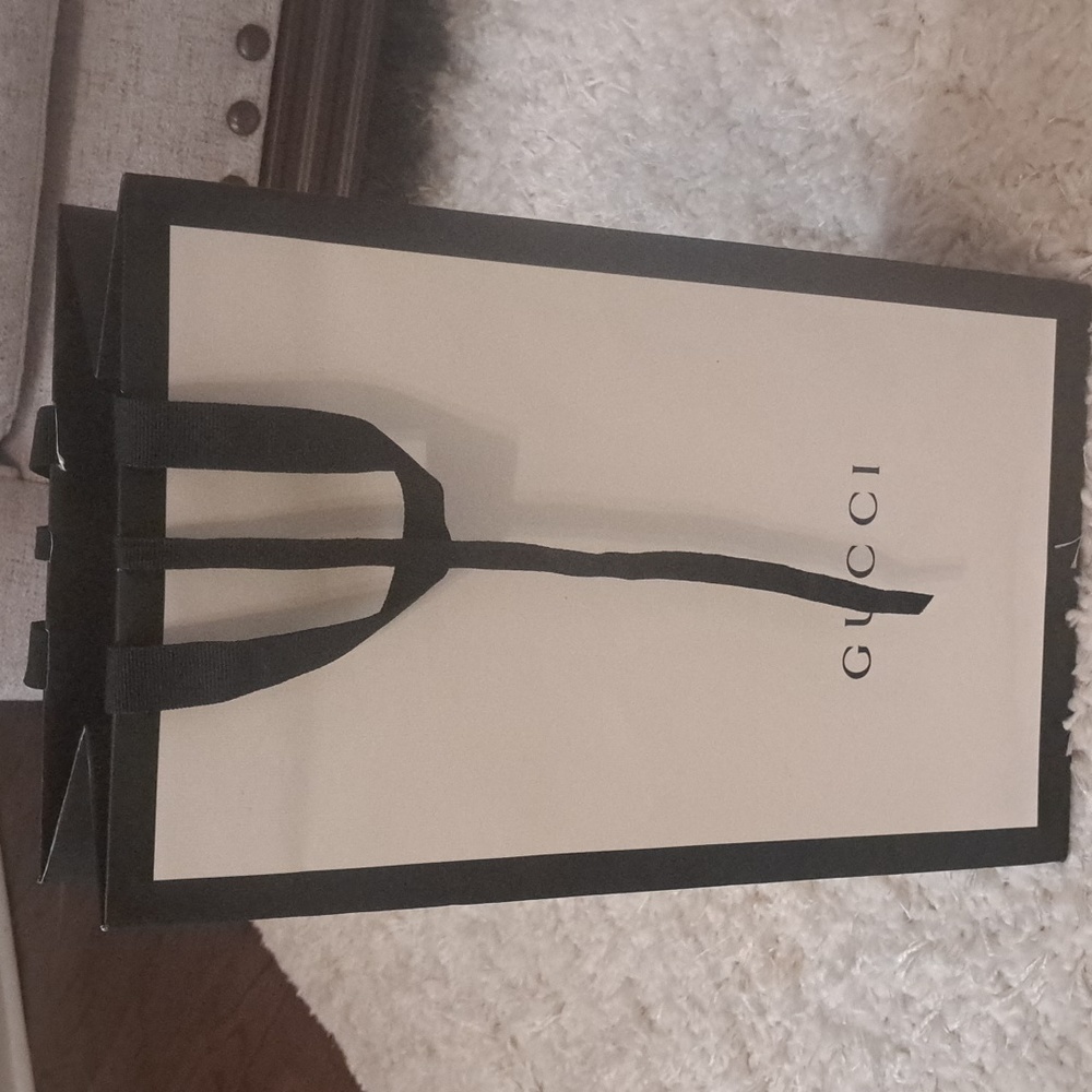 Gucci shopping bag